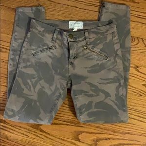 Current/Elliott camouflage jeans